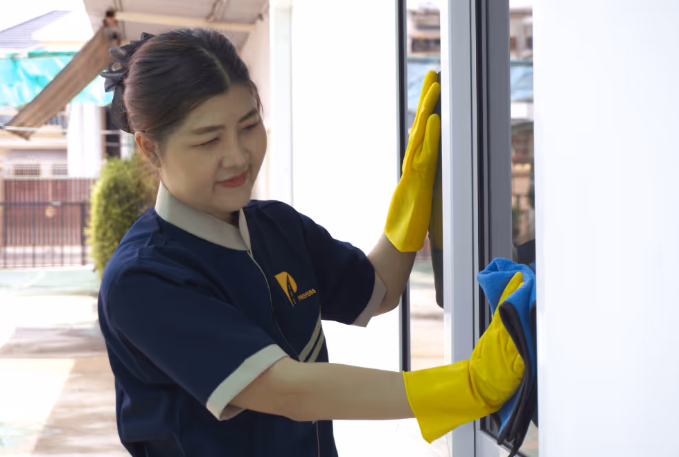 บริการแม่บ้านทำความสะอาด รายวัน vs รายเดือน เลือกแบบไหน